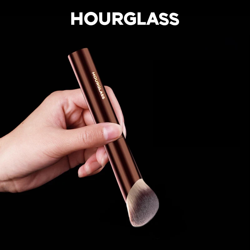 Hourglass Makeup Brush- No.21 Ambient Soft Glow Foundation Brush Soft Fiber Hair Fashion Design Single Face Brush